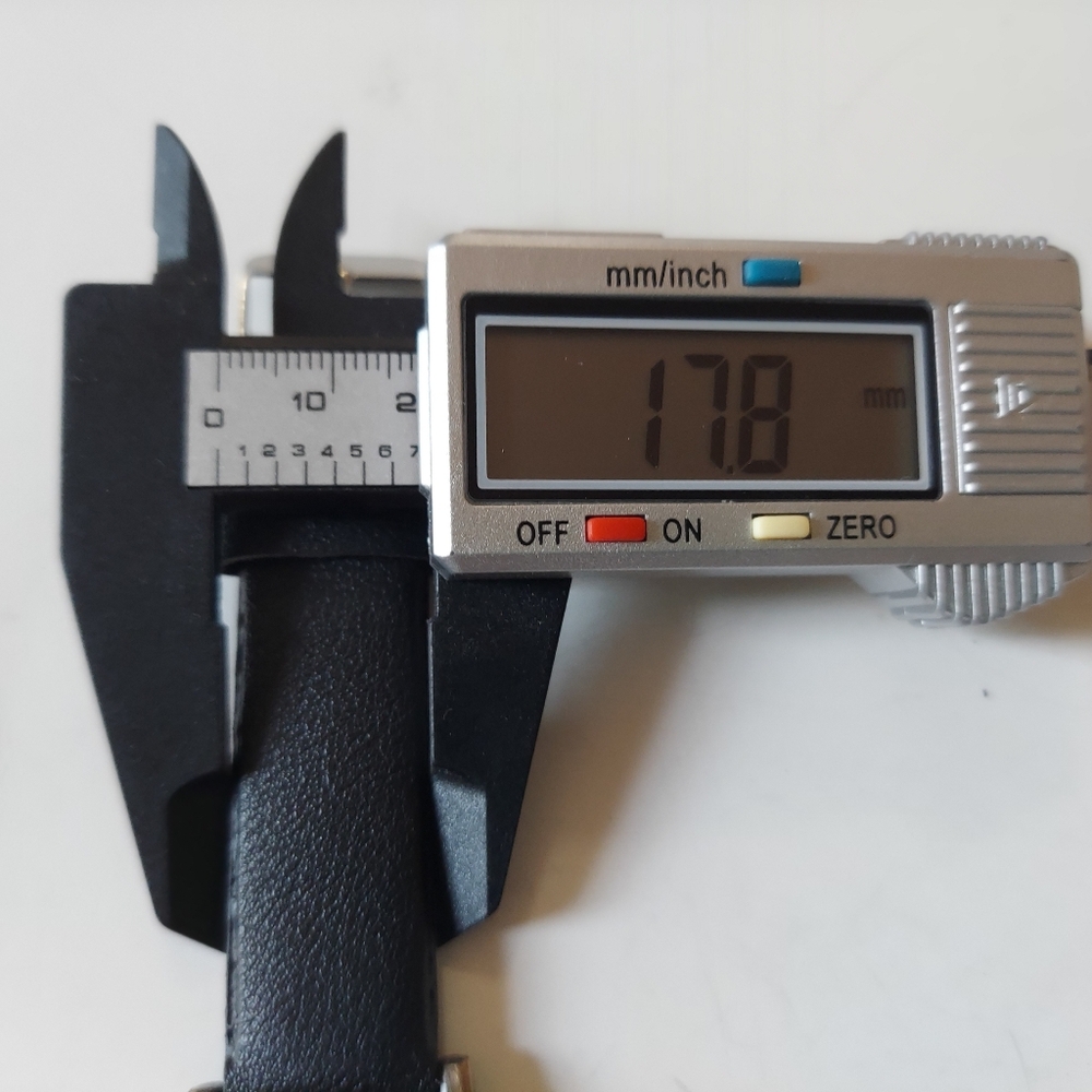 Unisex Watch - Picture 9 of 12